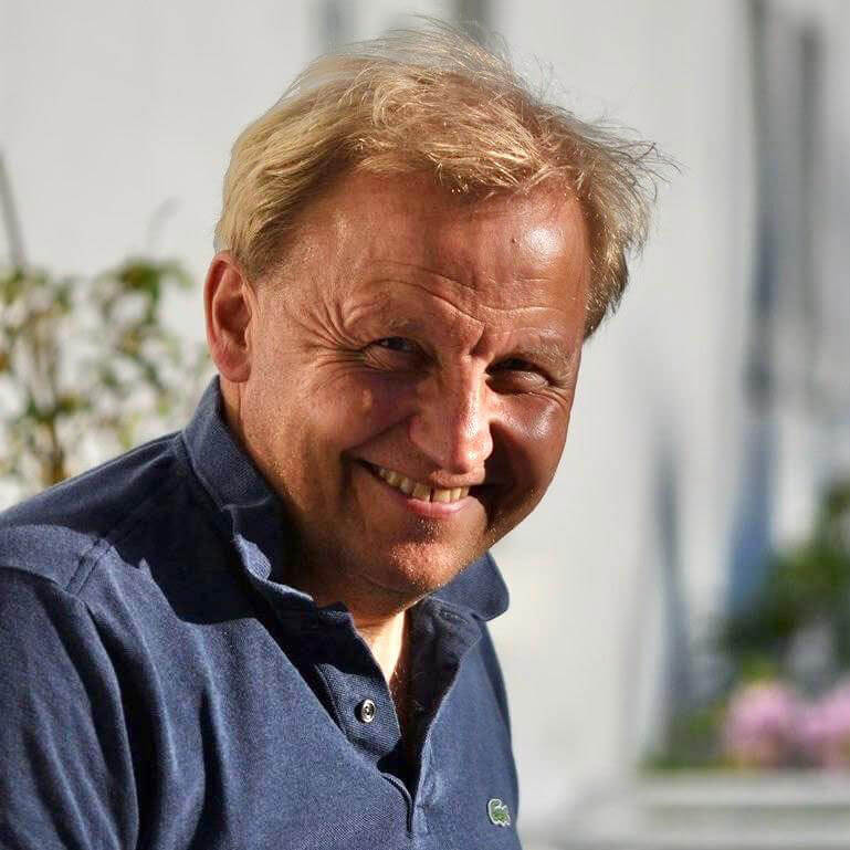 Dr. Niels Thomassen Headshot